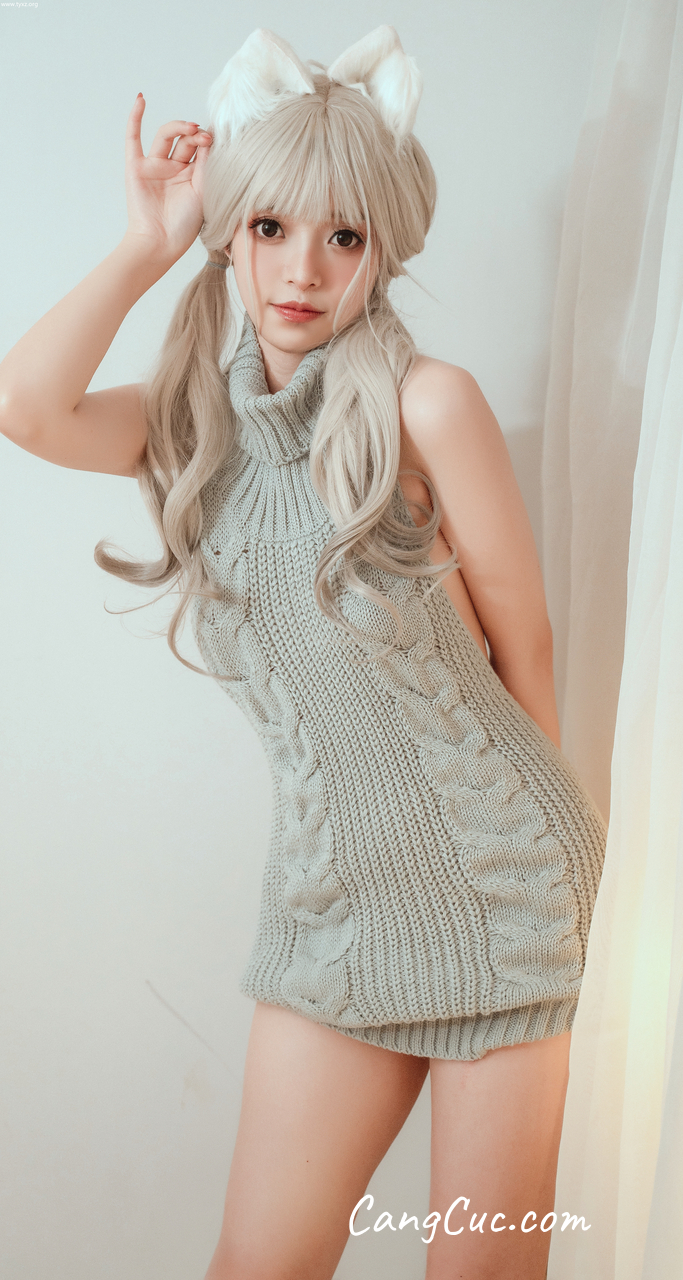 Coser@草莓味奈奈兔 - 小狐狸的家居日常 露背毛衣